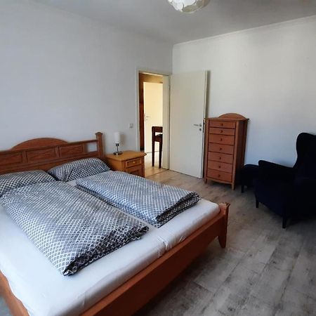 Ruhig Gelegene 2-Zi Fewo, Wallbox, Balkon Essen Kültér fotó
