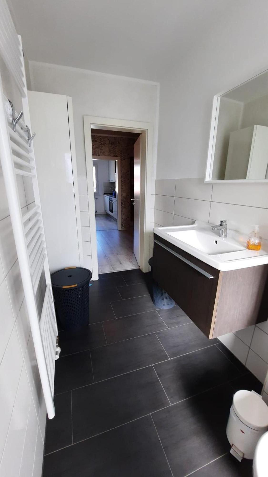 Ruhig Gelegene 2-Zi Fewo, Wallbox, Balkon Essen Kültér fotó