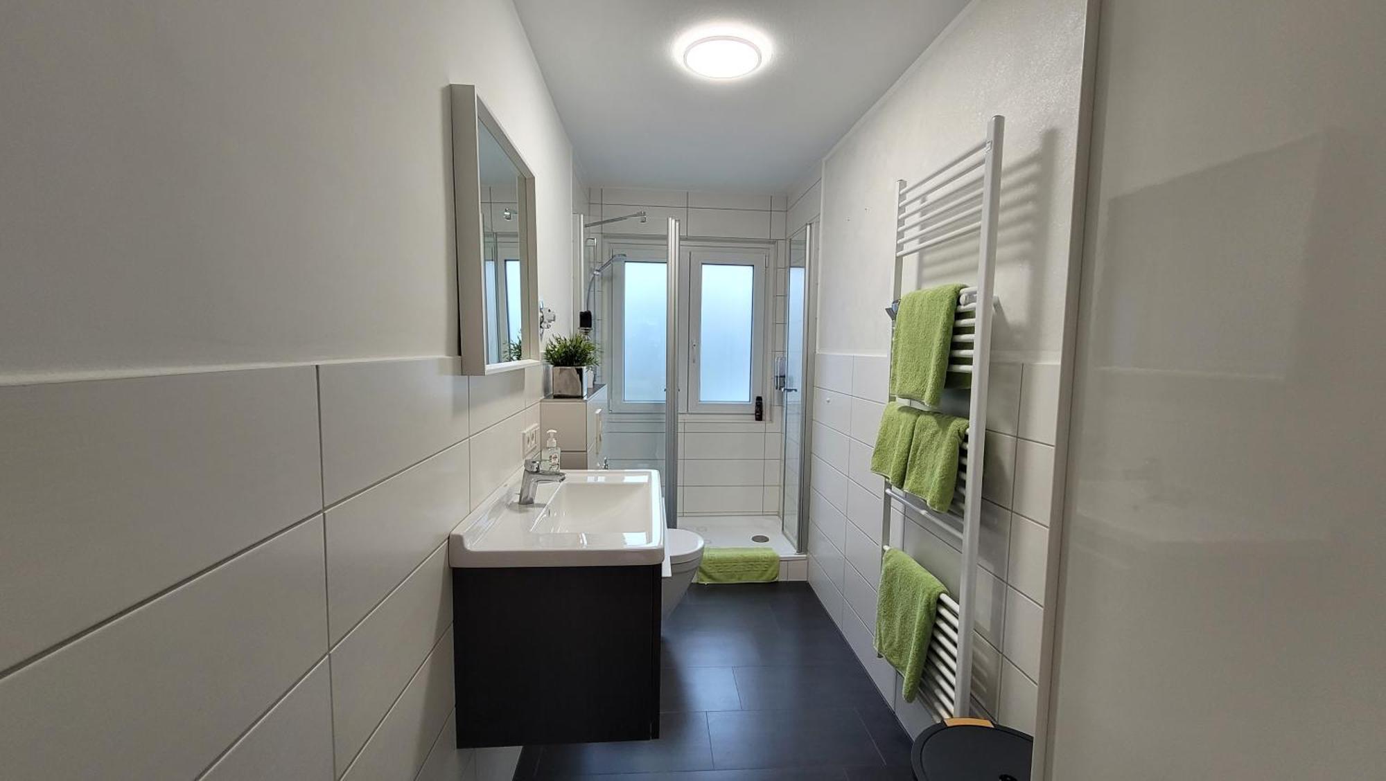 Ruhig Gelegene 2-Zi Fewo, Wallbox, Balkon Essen Kültér fotó